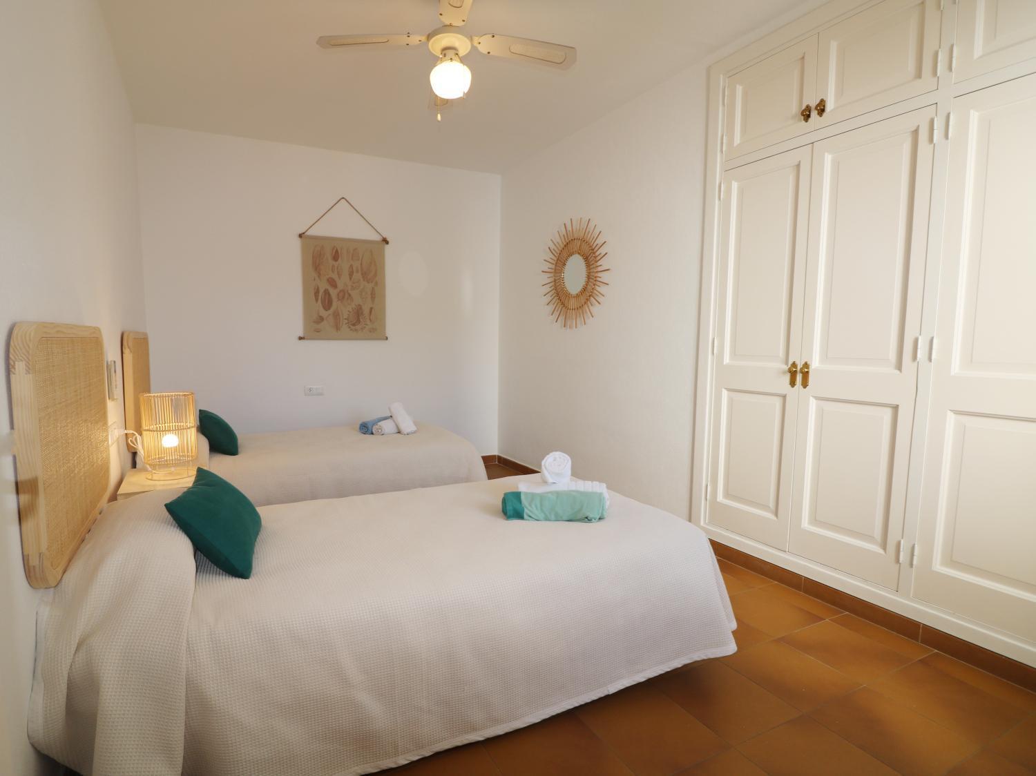 Villa LAS MARINAS - 4, con piscina privada y a 5 minutos de la playa Arenal d'en Castell Exterior foto